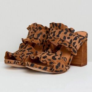Worn/Loved :: Free People Rosie Ruffle Heel Leopard // Sz 7, Eur 38 (fits 7.5)